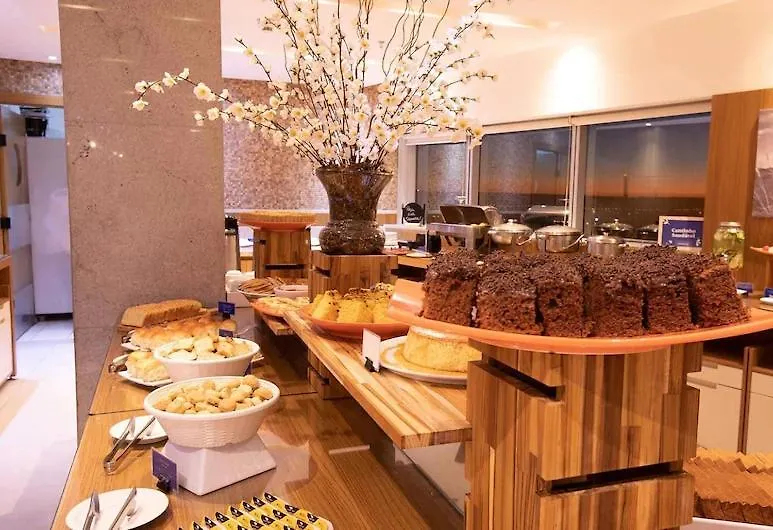 Hotel Fusion Brasília + Estacionamento Grátis